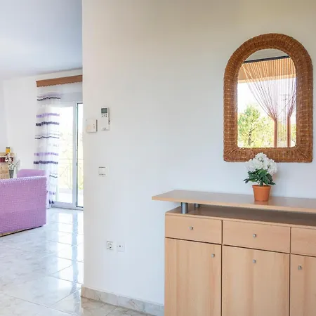 Marina Καλάνδρα