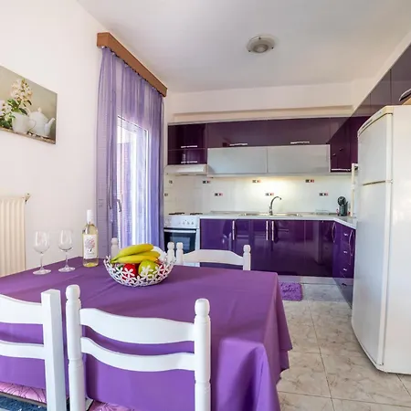 Marina Holiday home Kalandra